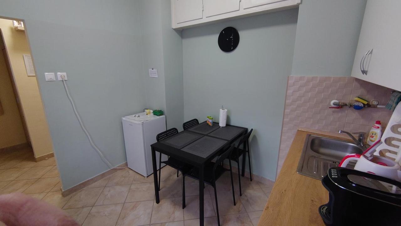 Koroesi Apartman Pécs Esterno foto